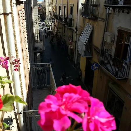 Del Corso فندق مبيت وإفطار تْشيفالو